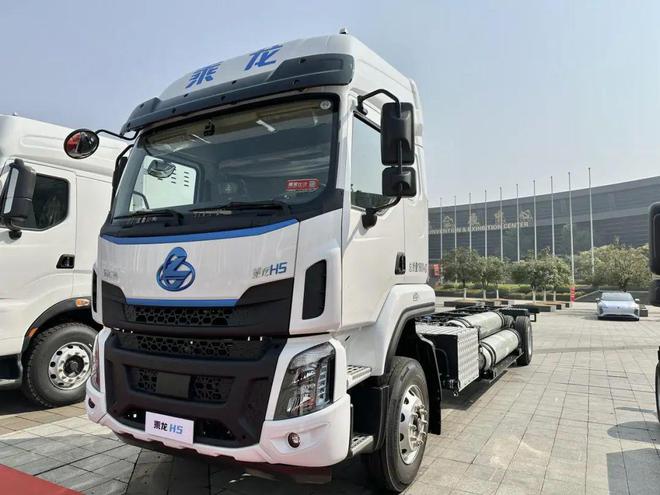 评测四气瓶续航超400km！乘龙H5氢能源载货车亮点抢先看AG九游会(图9)