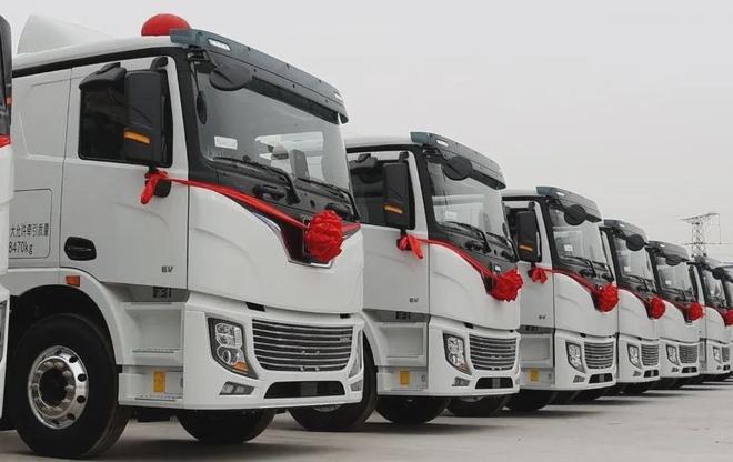 解放徐工DeepWay夺千辆大单!5月新能源重卡谁是订单王?丨头条(图2)