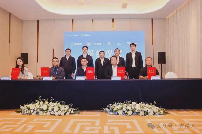 解放徐工DeepWay夺千辆大单!5月新能源重卡谁是订单王?丨头条(图1)