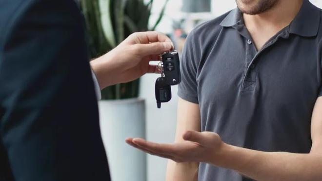 美国电动车销售首次逆转：2021年以来的首次AG九游会下降引发关注(图7)