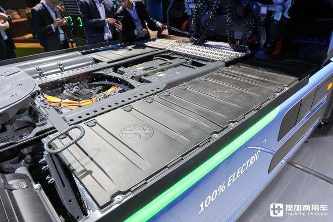 奔驰eActros600电动牵引车到底强在哪里?330公里实际跟车体验告诉你(图7)