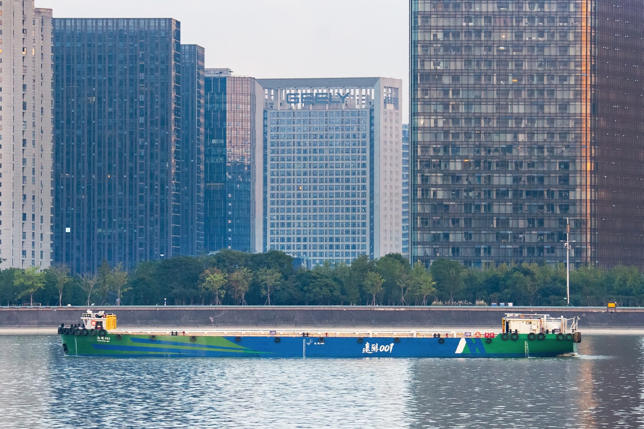 全球首艘醇氢电动集散两用船在沪首航打造液态新能源全场景应用“中国模式”(图4)
