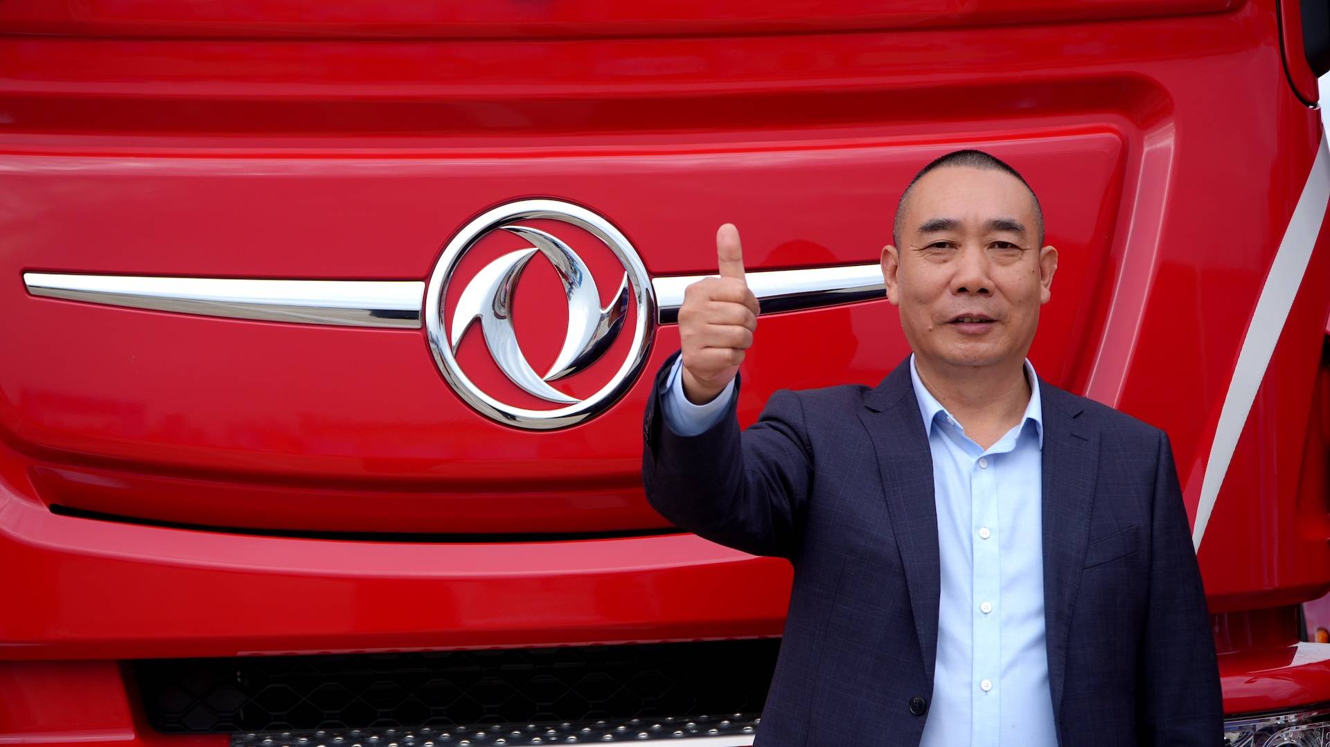 AG九游会峨胜物流解锁新运力:东风天龙新能源助力乐山水泥运输成本直降75%(图6)