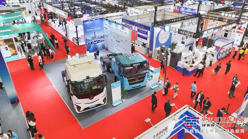 鏅洪闆剁⒊锛佷笁涓€閲嶅崱鎼虹垎娆捐溅鍨嬮棯鑰€2025娣卞湷鍏呮崲鐢靛睍(图2)