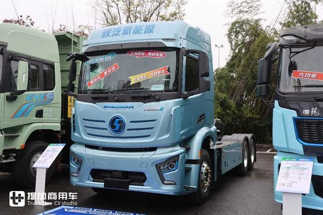 纯平地板驾驶室还是全新专属造型陕汽最新推出的H6000E纯电动重卡实拍(图1)