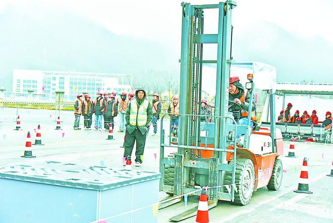 联盟架桥强技能育才拓岗筑“黔程”(图3)