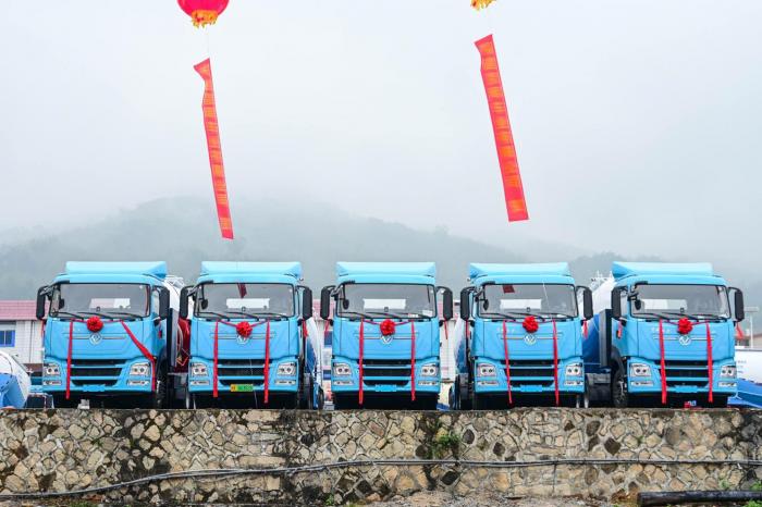 东风商用车斩获百台新能源牵引车订单打造福建绿运新标杆九游会国际(图3)