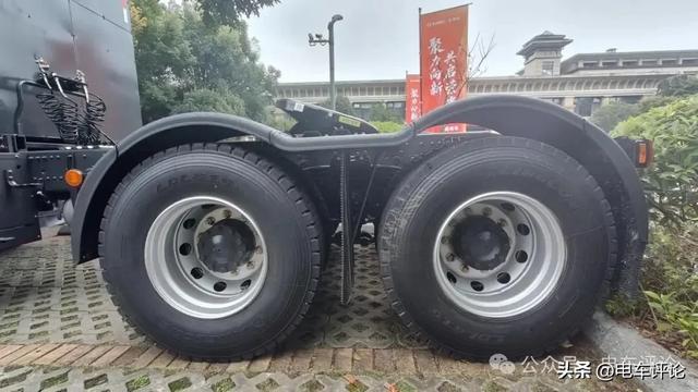 乘龙H7Pro新能源牵引车为何成重载运输首选？(图5)