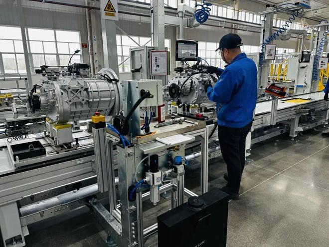 AG九游会原创商用车电动化开启爬坡模式法士特全力以赴“备战”新赛道(图3)